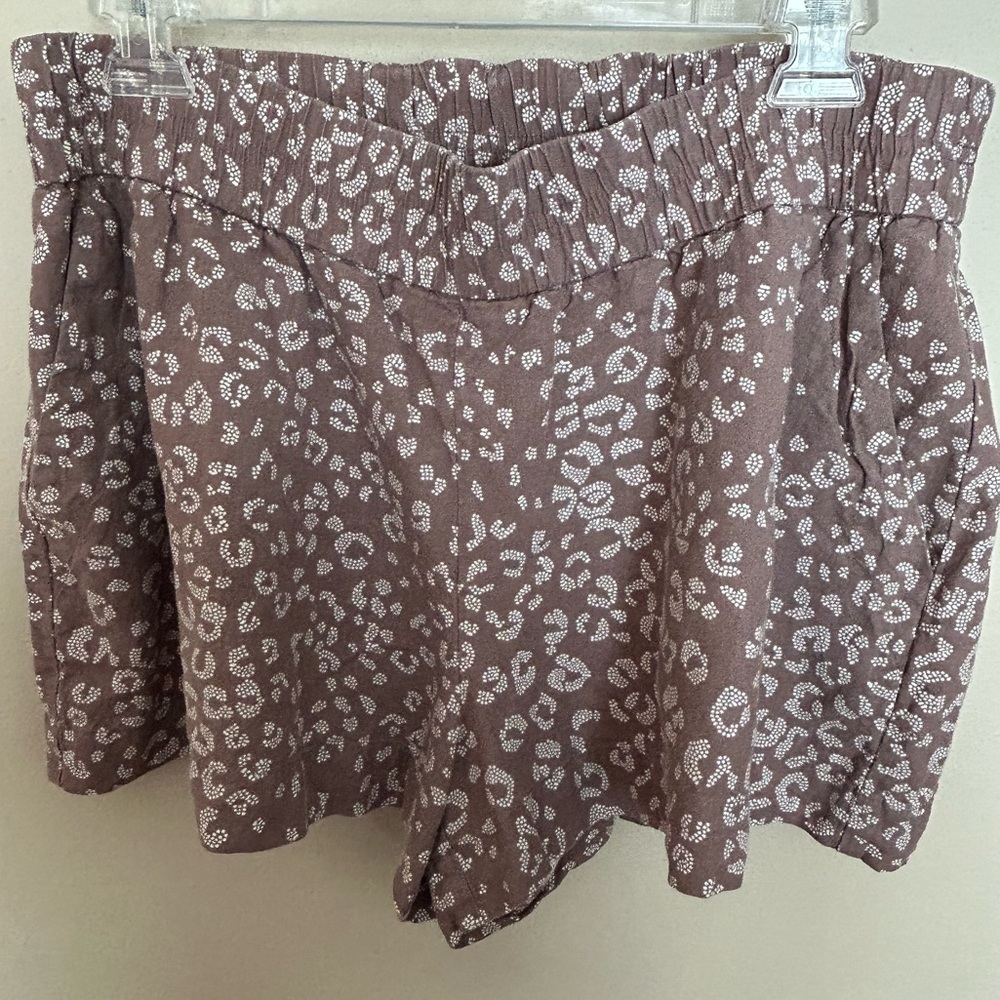 Leopard shorts